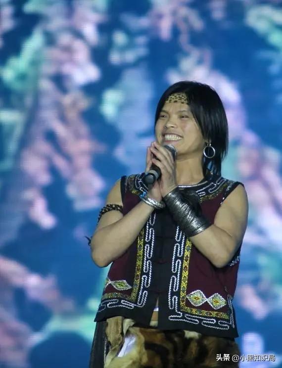 民歌天王终于落网从星光大道冠军到全网通缉可惜可恨