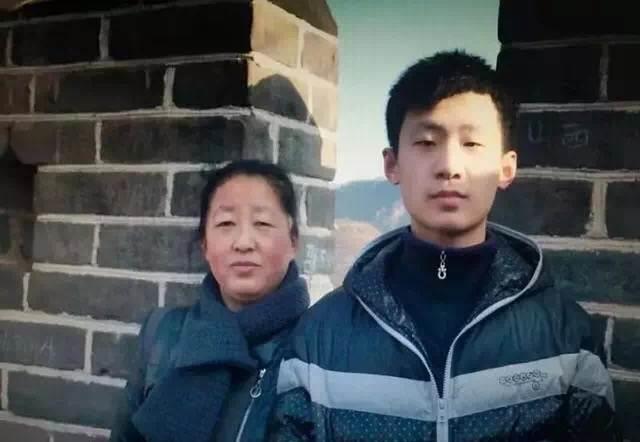 回顾辱母杀人案于欢出狱一年后帮父母打赢外债官司