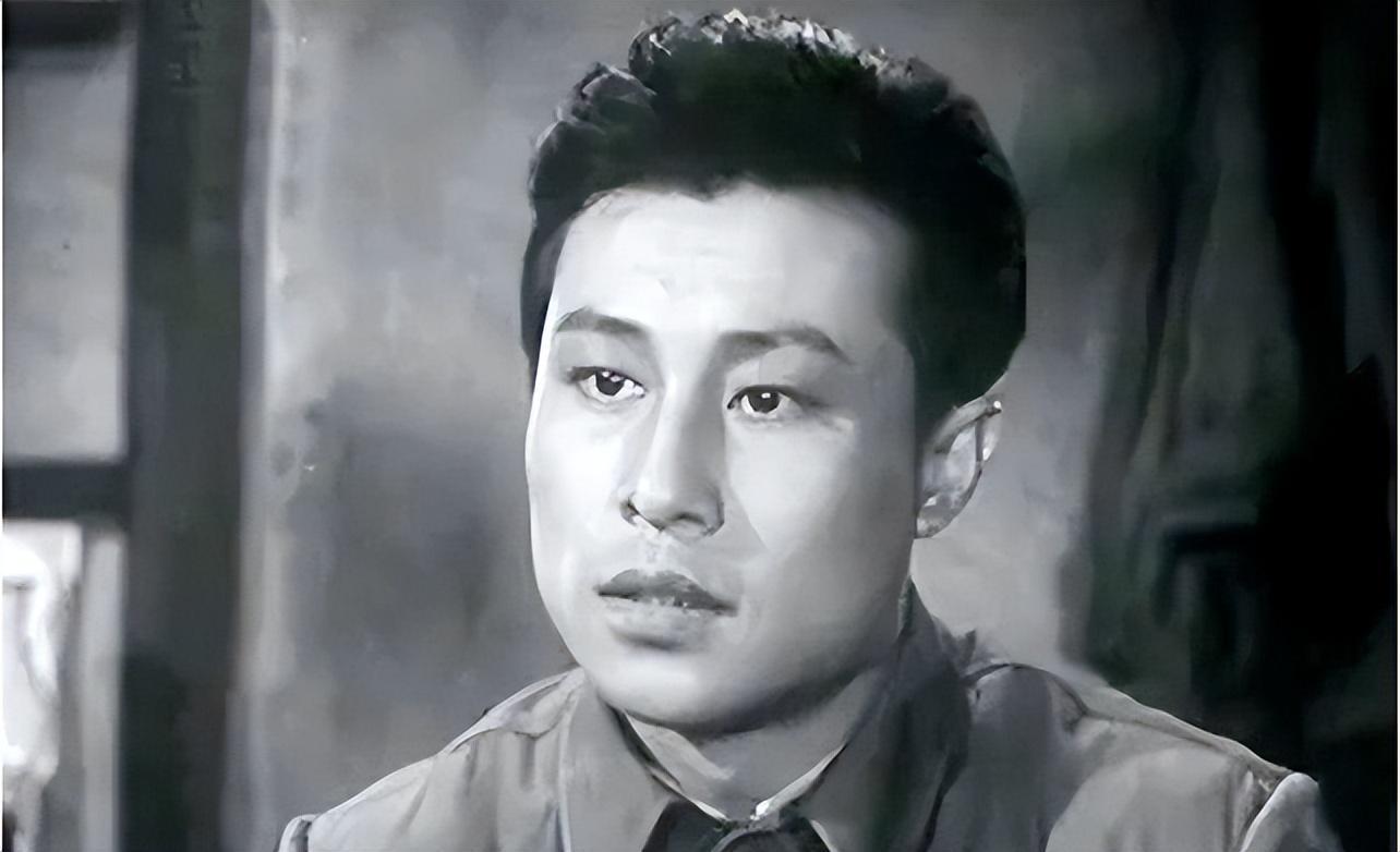 王心刚还只是一位不出名的小演员,但杨绍采和王心刚两位同在八一电影