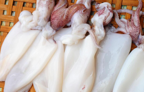 泡发干鱿鱼,最忌用碱水,海边人传授方法,增大3倍,鲜味不流失