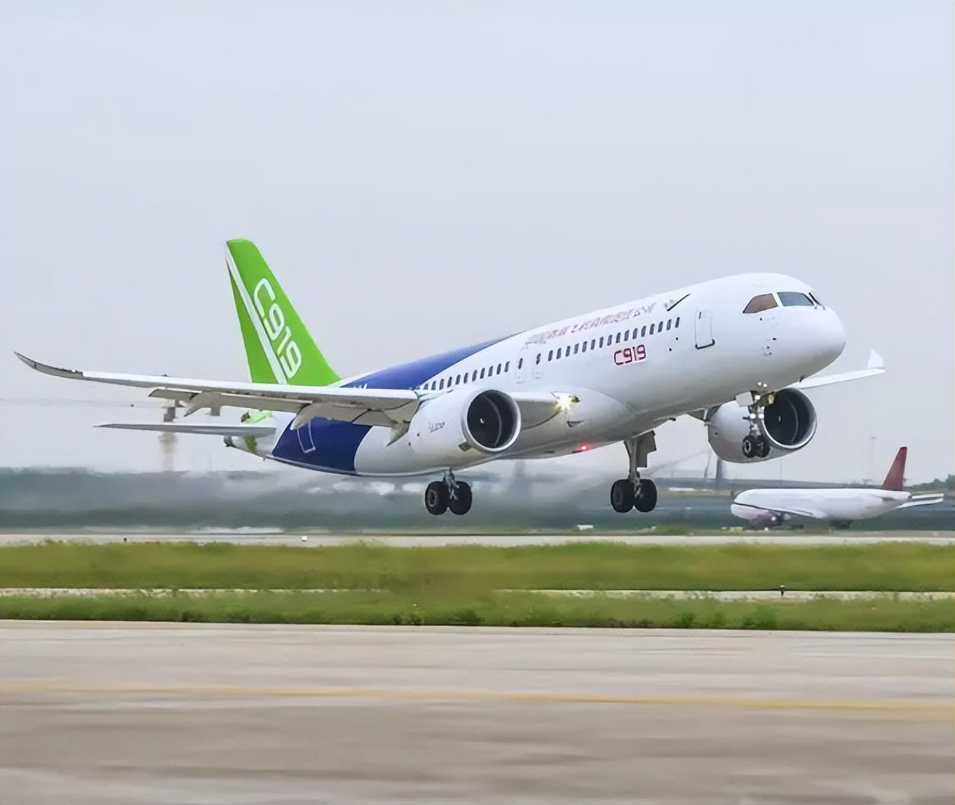 C919正面图片