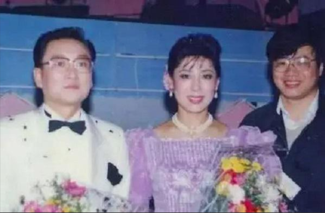 回顾关牧村一婚被家暴二婚被高官丈夫宠成宝撮合父亲再婚