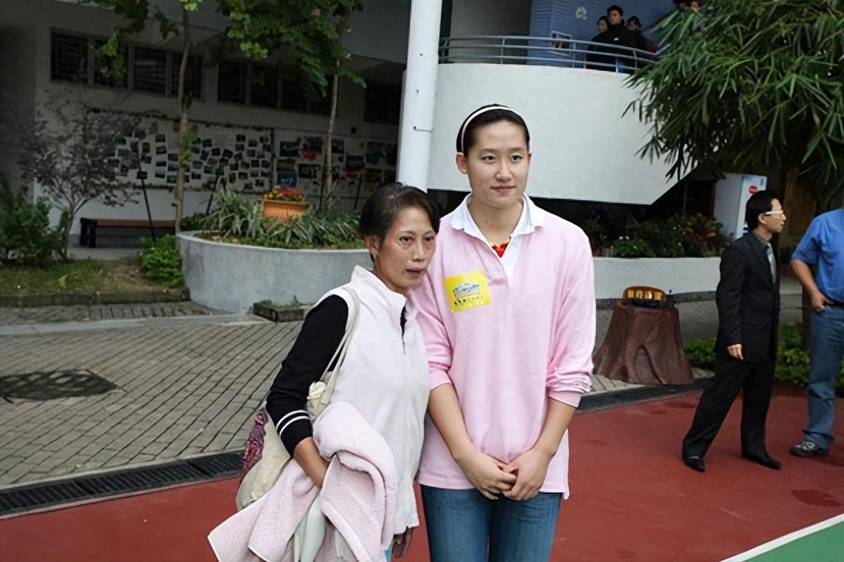 回顾金炜先后娶3位徒弟三婚娶刘子歌后移居澳大利亚