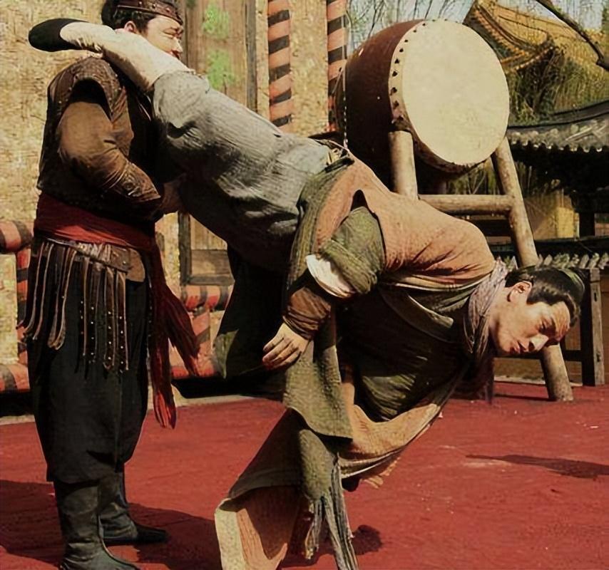 武松醉打蒋门神,燕青智扑擎天柱,都是相扑高手,四人如何排名?