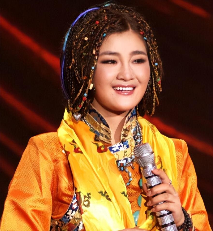 回顾降央卓玛因丈夫高颜值疯狂倒追婚后生3胎如今怎么样了