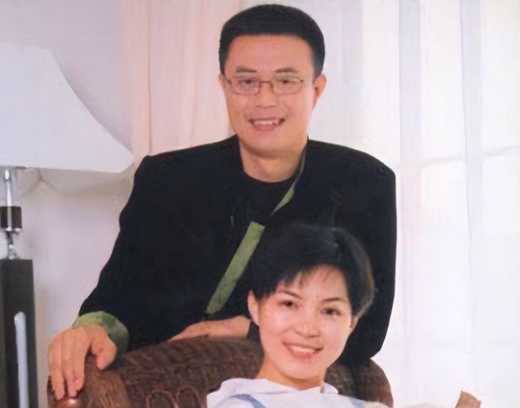回顾把妻子当成宝的白燕升陪妻子走过了艰难岁月今幸福美满