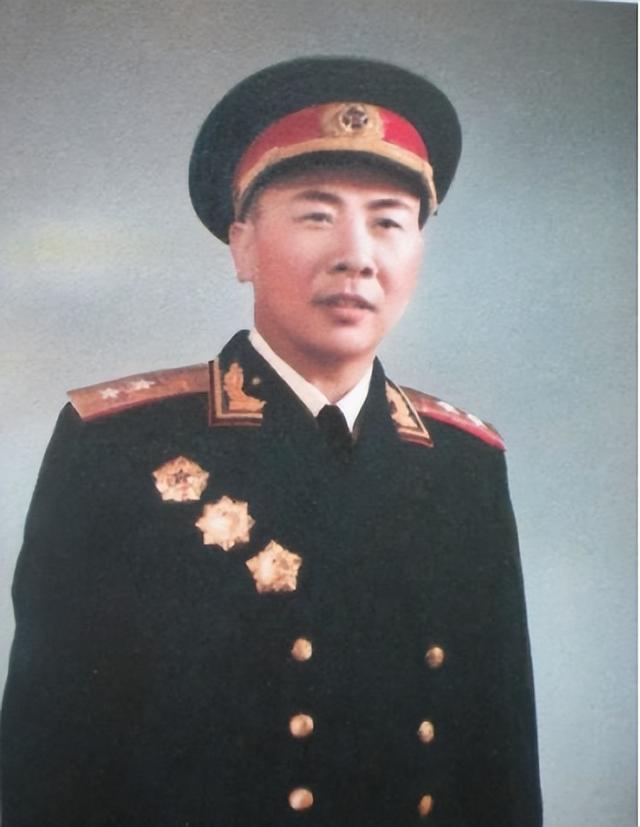 活过100岁的大军区司令员,目前仅有两位,他们是谁?