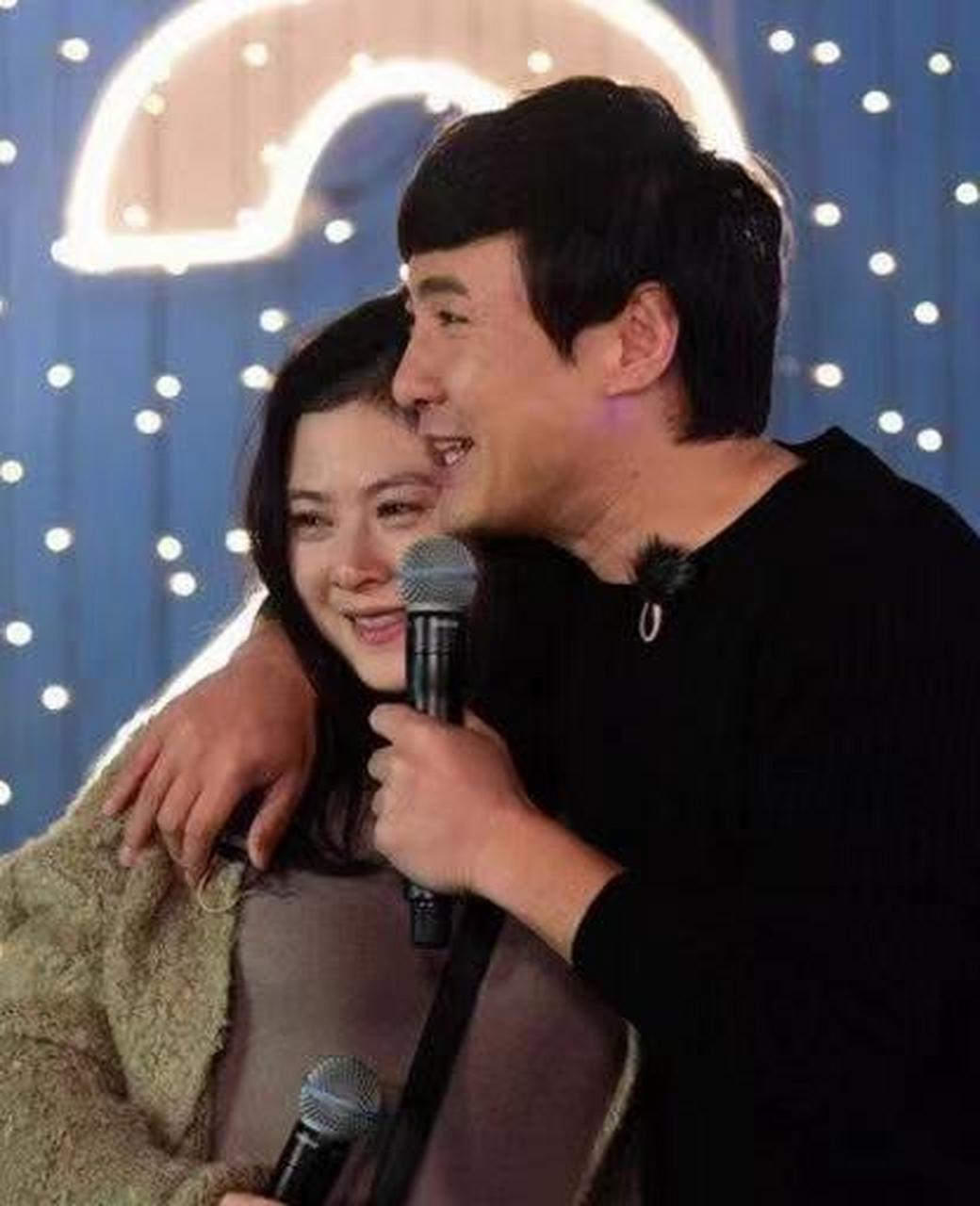 王琦看不惯他颓废状态,决定提出分手,令沈腾心如刀绞.