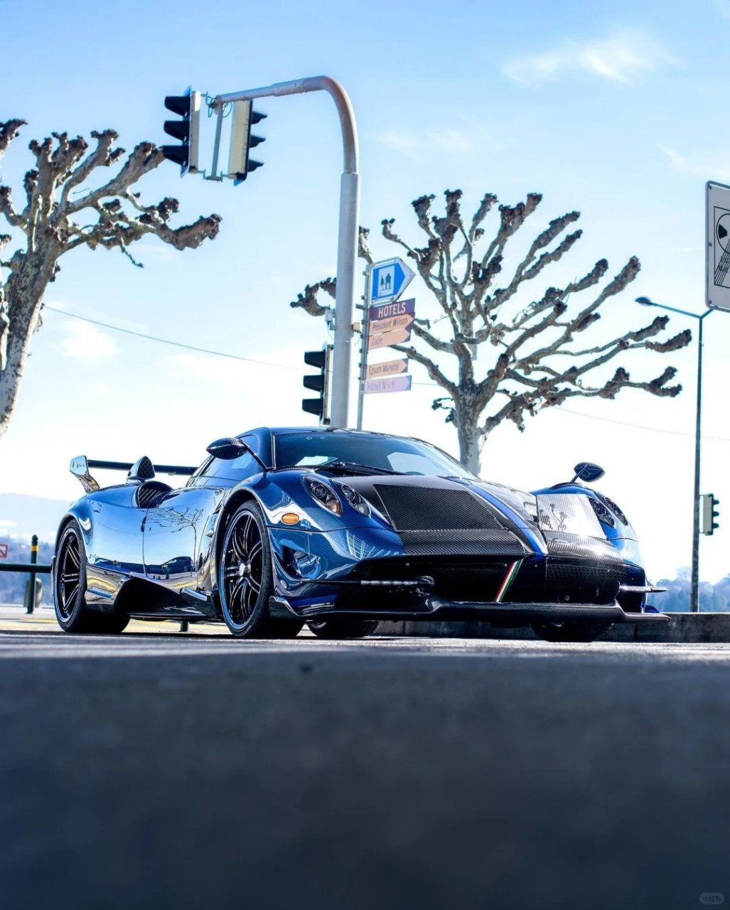 帕加尼bc.这辆车实在是太酷了!