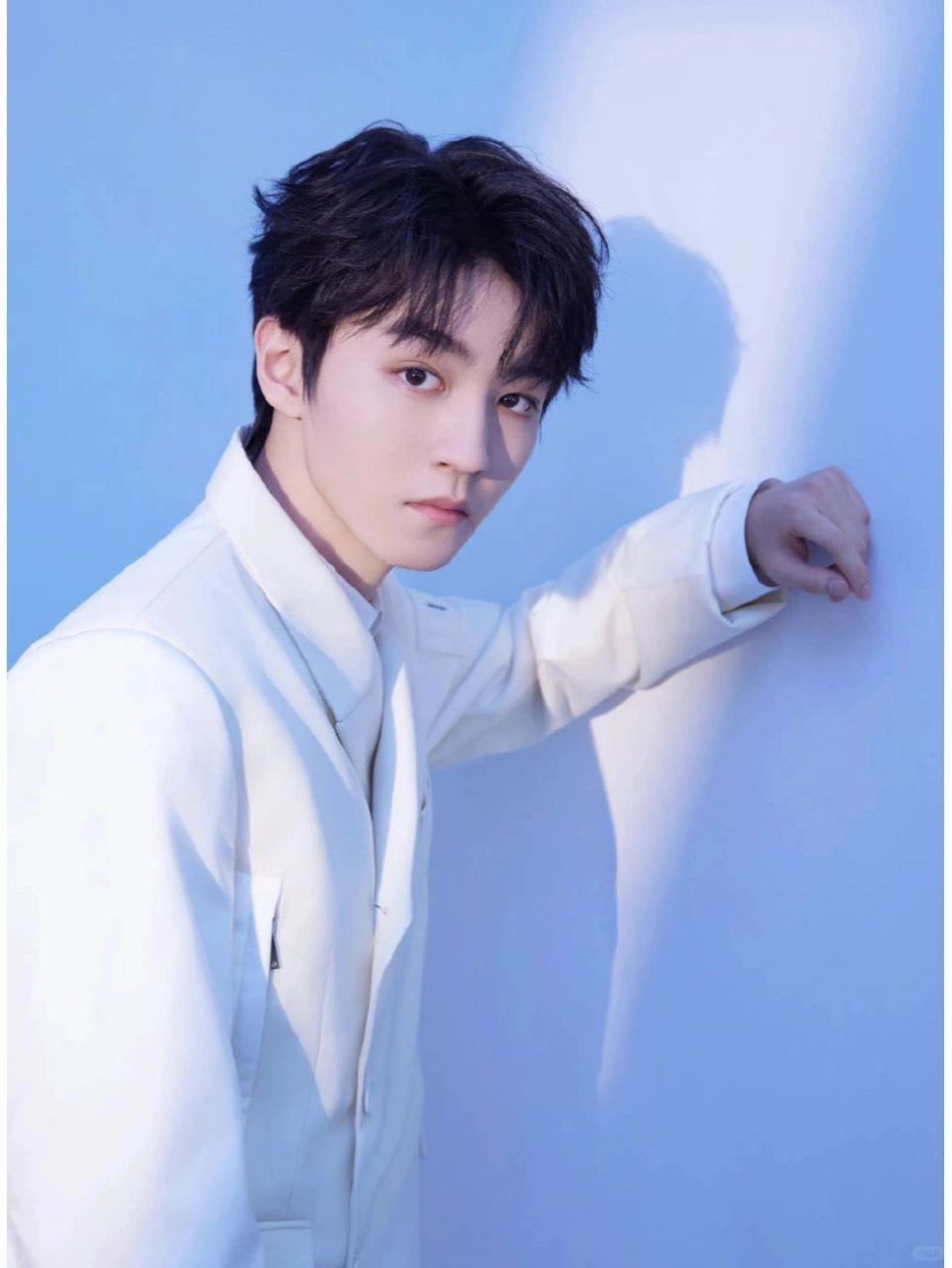 话说某品牌爸爸为了官宣自家代言人王俊凯,竟然上演了一出速度