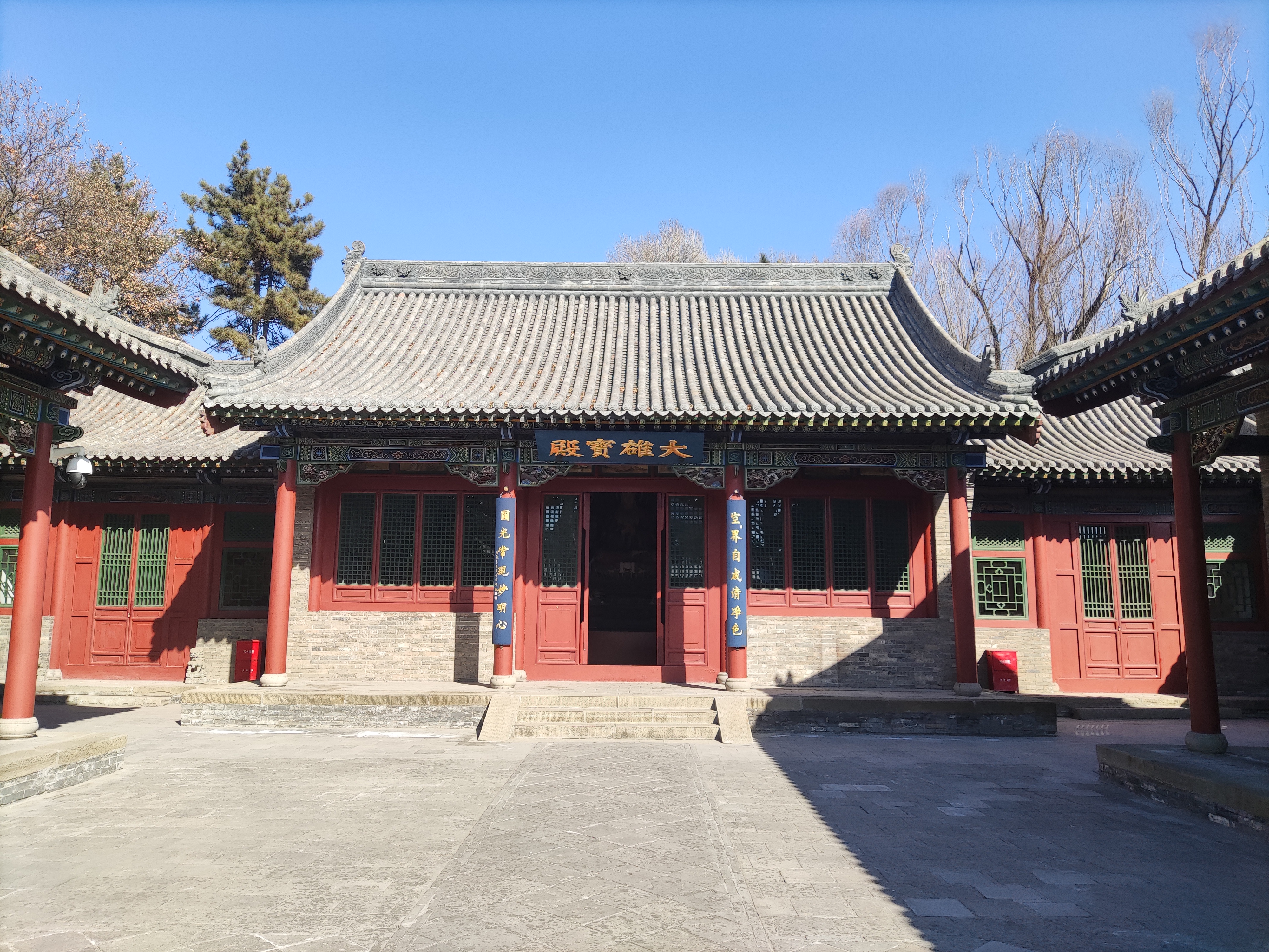 晋祠是来山西太原的必到景点,每天都是游人如织,圣母殿更是晋祠里面最