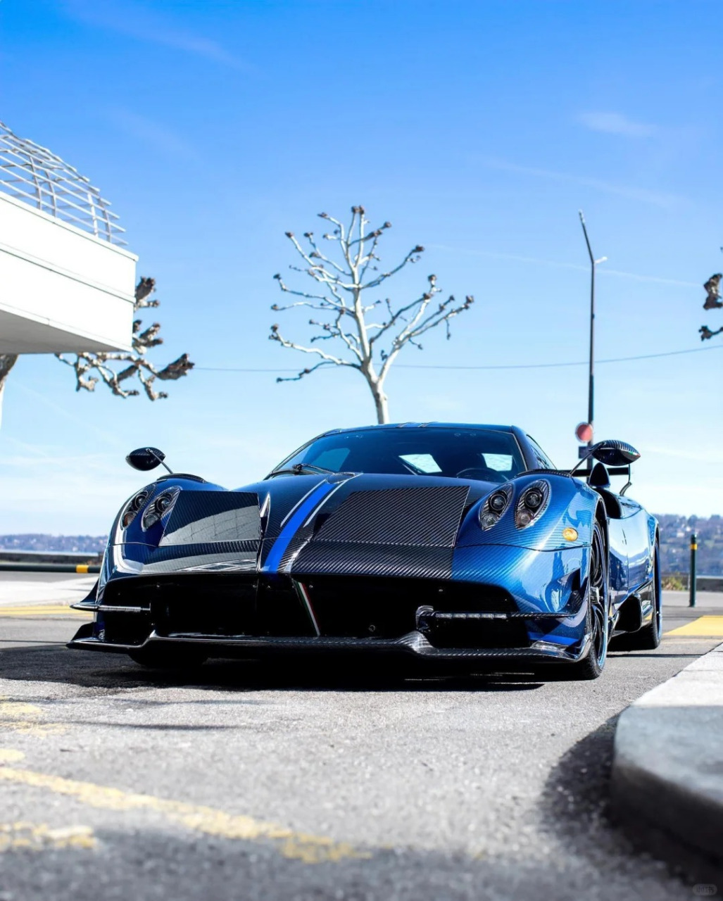 帕加尼bc.这辆车实在是太酷了!