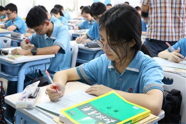 2024年参加中考,学生考多少分才能上"普高"?数值值得参考