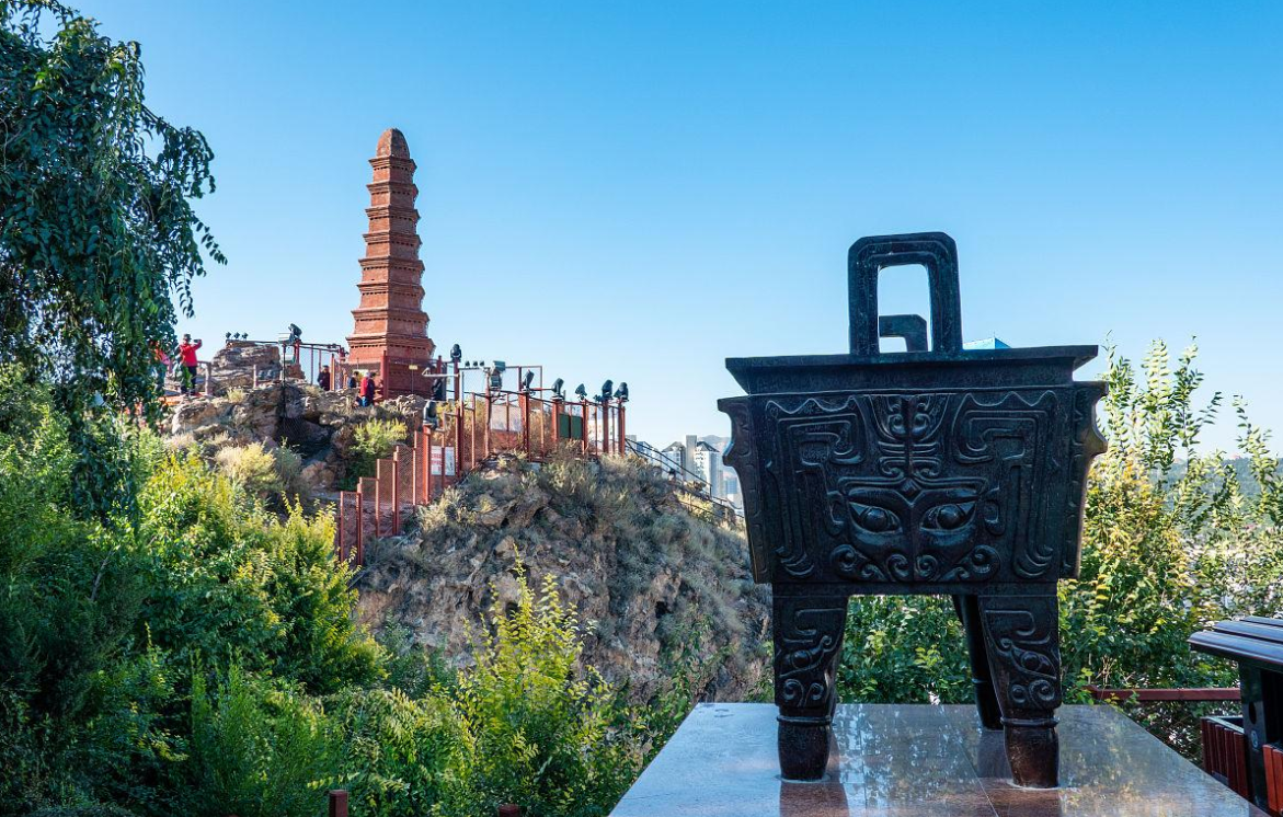 新疆石河子附近的旅游景点推荐,领略天山北麓的绝美风光!