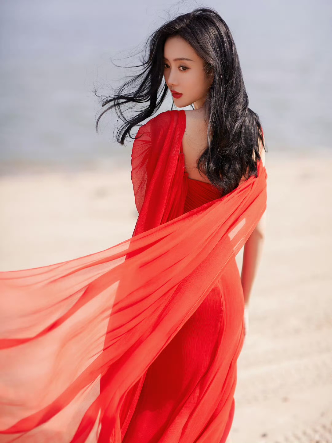 王梓薇背后的故事