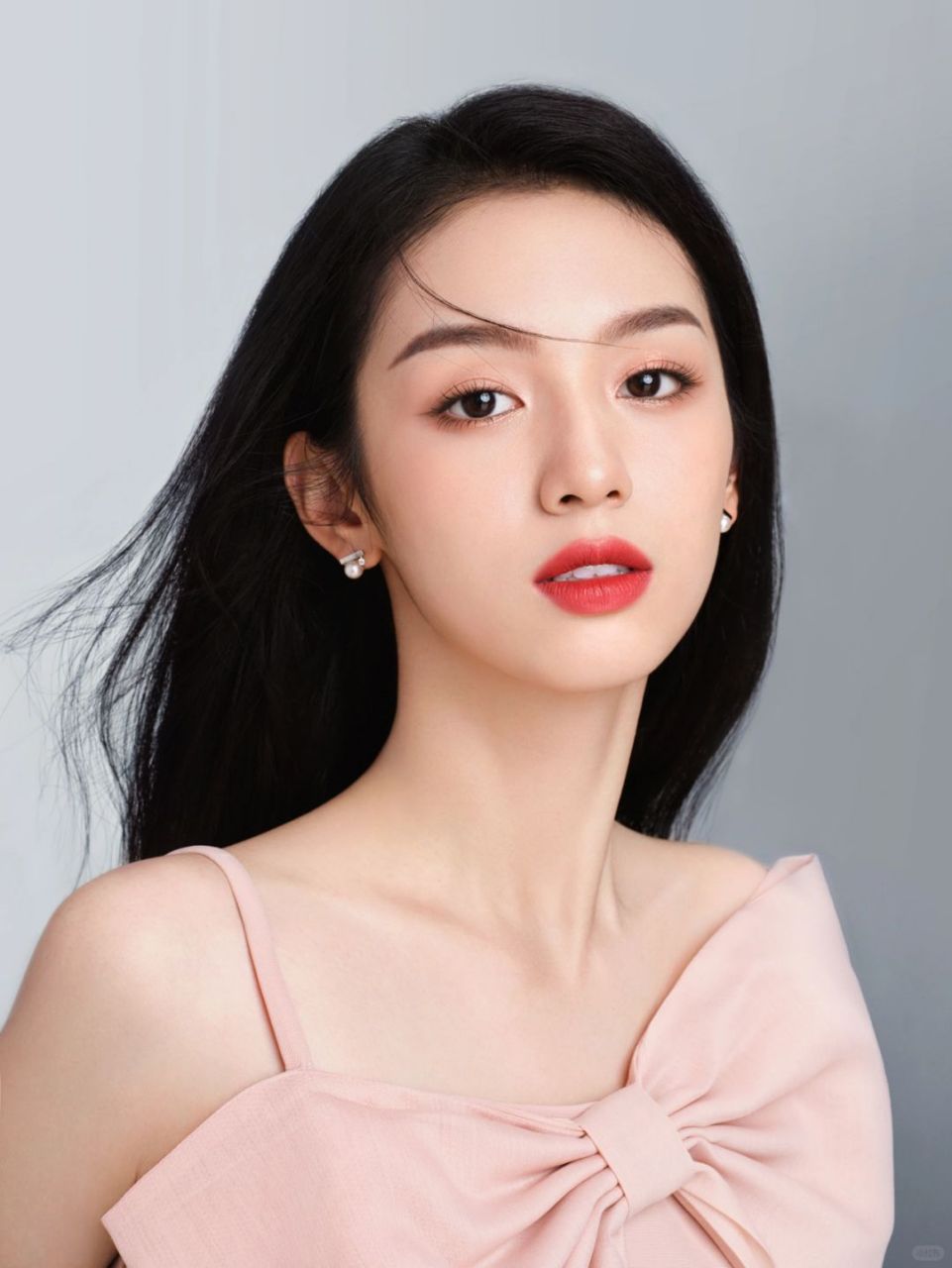 今日分享9393 周也 兰蔻菁纯唇膏295 冒个泡0101920192