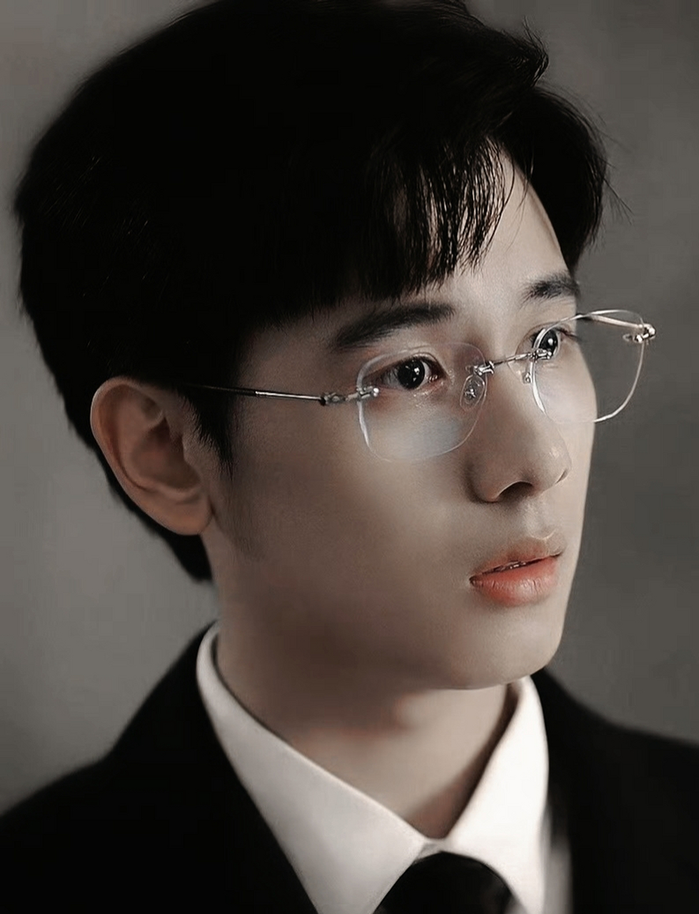 没错又是熬夜的一晚! 真的有被胡先煦给惊艳到!