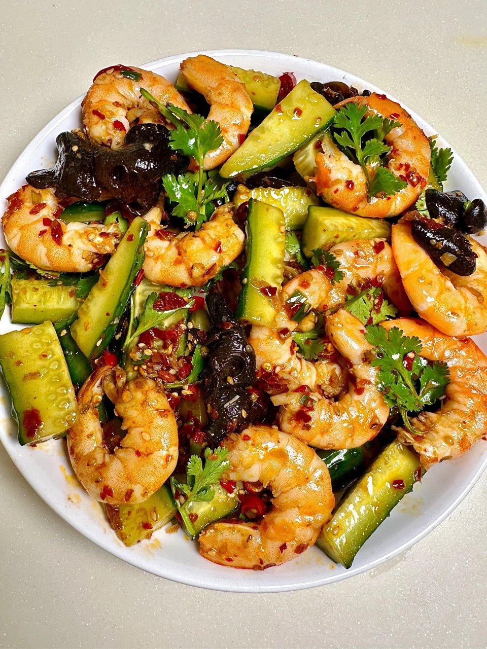 这个黄瓜拌虾仁也太好吃了吧! 香辣脆爽,超级入味