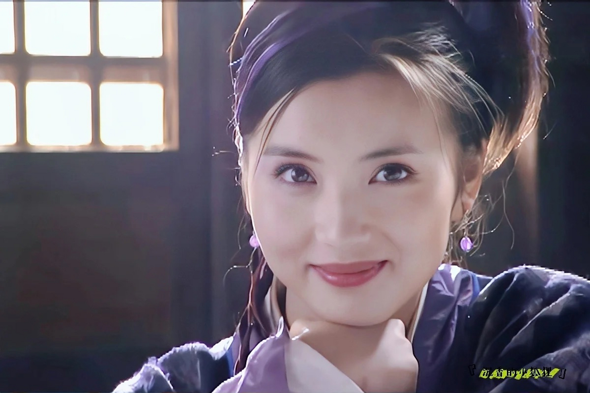 被遗弃的阿紫,经历丁春秋的扭曲教育后变得冷酷无情.