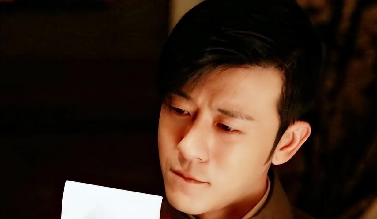 爷爷是制片人母亲是导演17年都没能捧红他结婚改名后火了