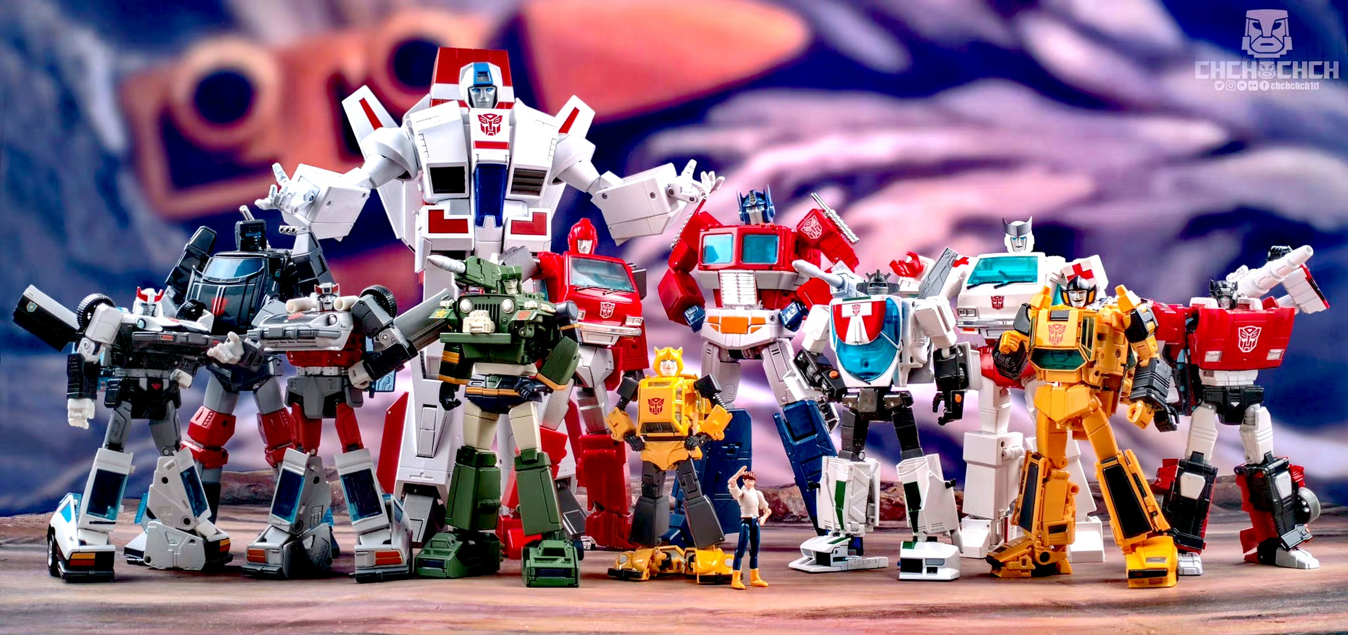 模型欣赏:分享一组迷友变形金刚mp级别模型收藏,展现了方舟十八子和霸
