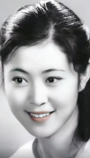 回顾倪萍和陈凯歌分手他娶娇妻生活圆满她再婚带着伤痛做母亲