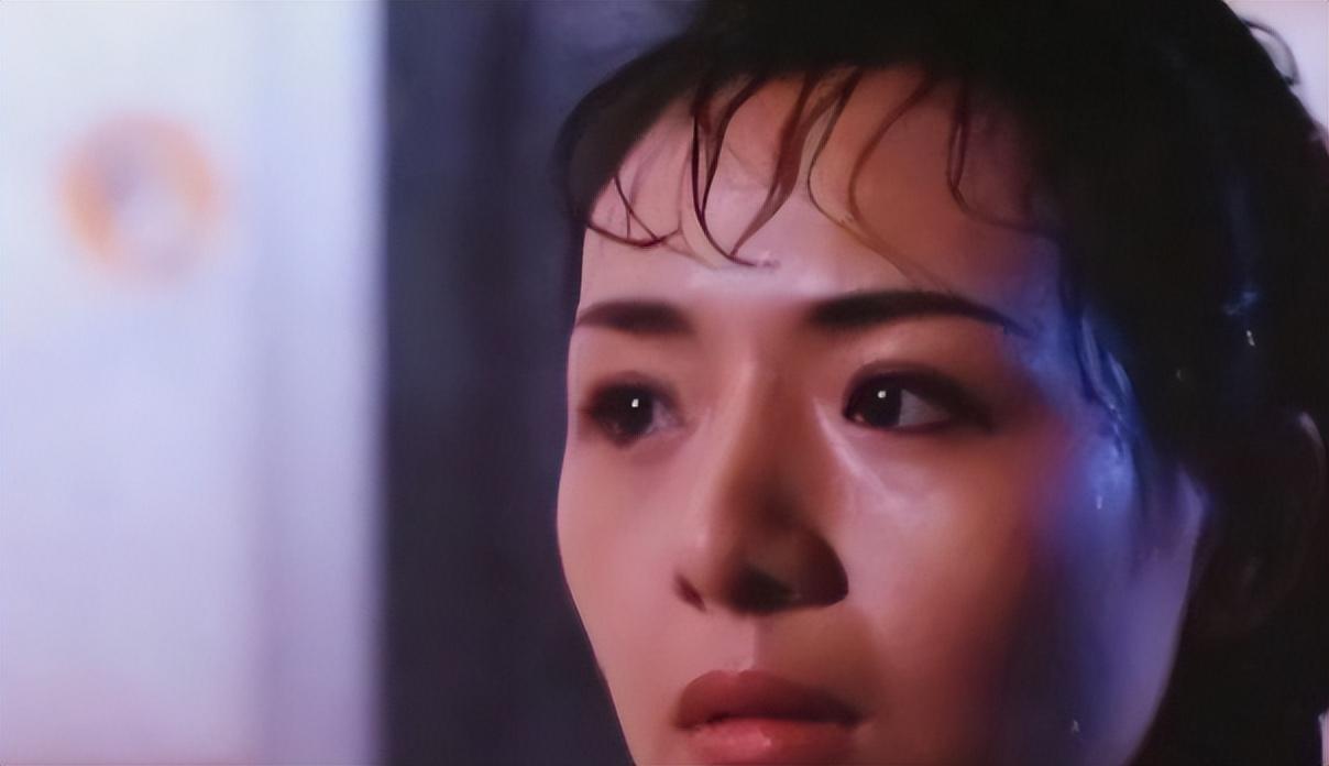 回顾叶子楣巅峰时为爱退圈和男友同居26年未婚55岁依然单身