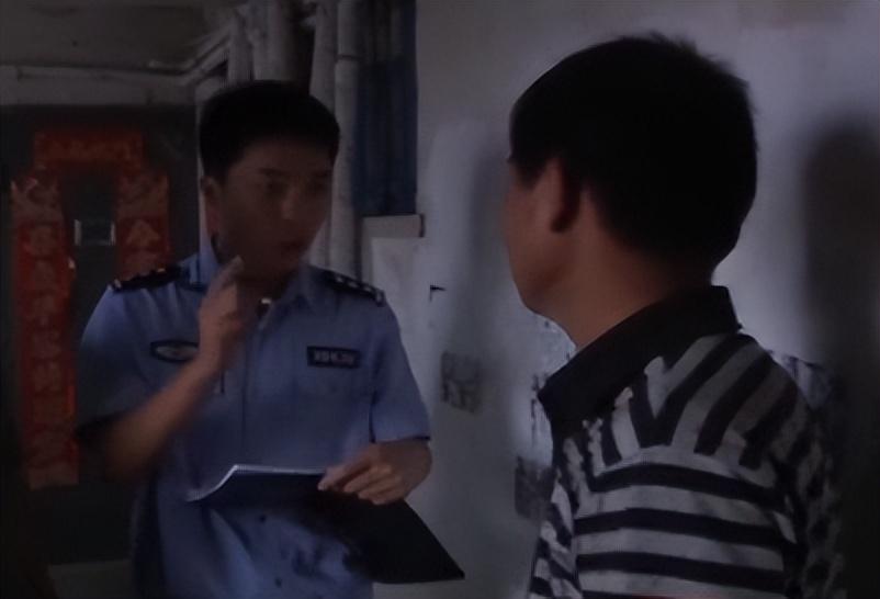 早年间,通过做铁矿,矿渣生意发了财,成为了包头当地小有名气的千万