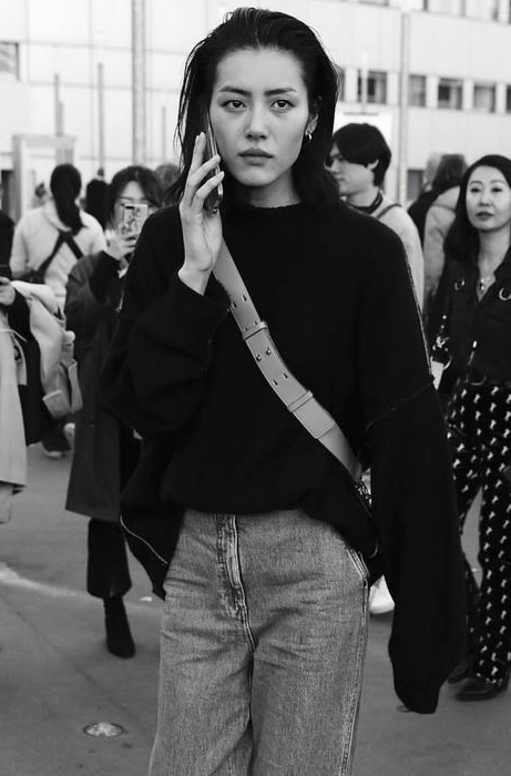 刘雯是1988年出生于湖南永州,家庭条件还算小康.