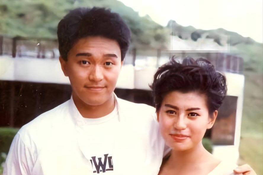 回顾罗慧娟周星驰的一生所爱33岁意外失聪仅45岁因癌症离世