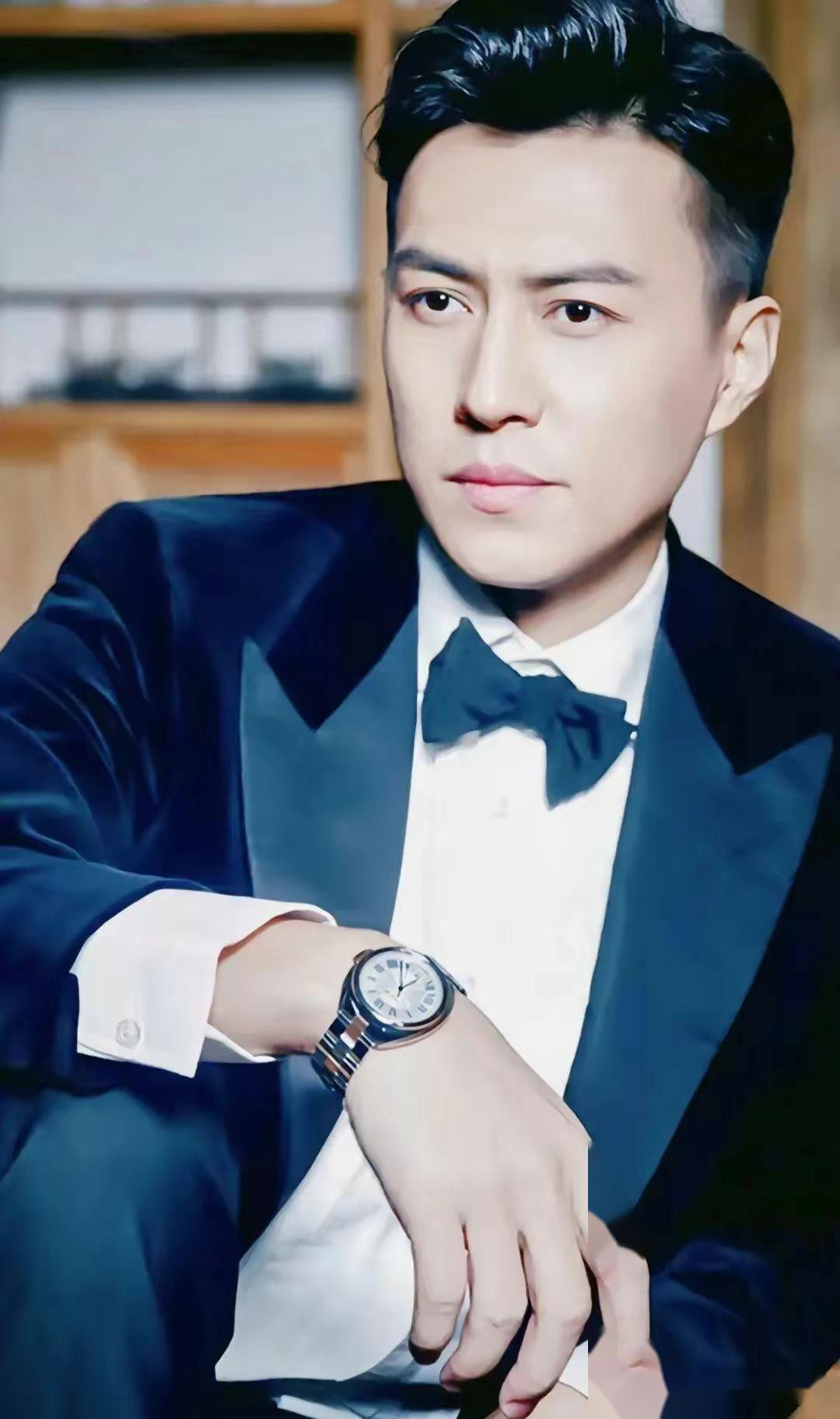 靳东与黄晓明,胡歌等大咖的合照揭示了谁是真正的顶级美男