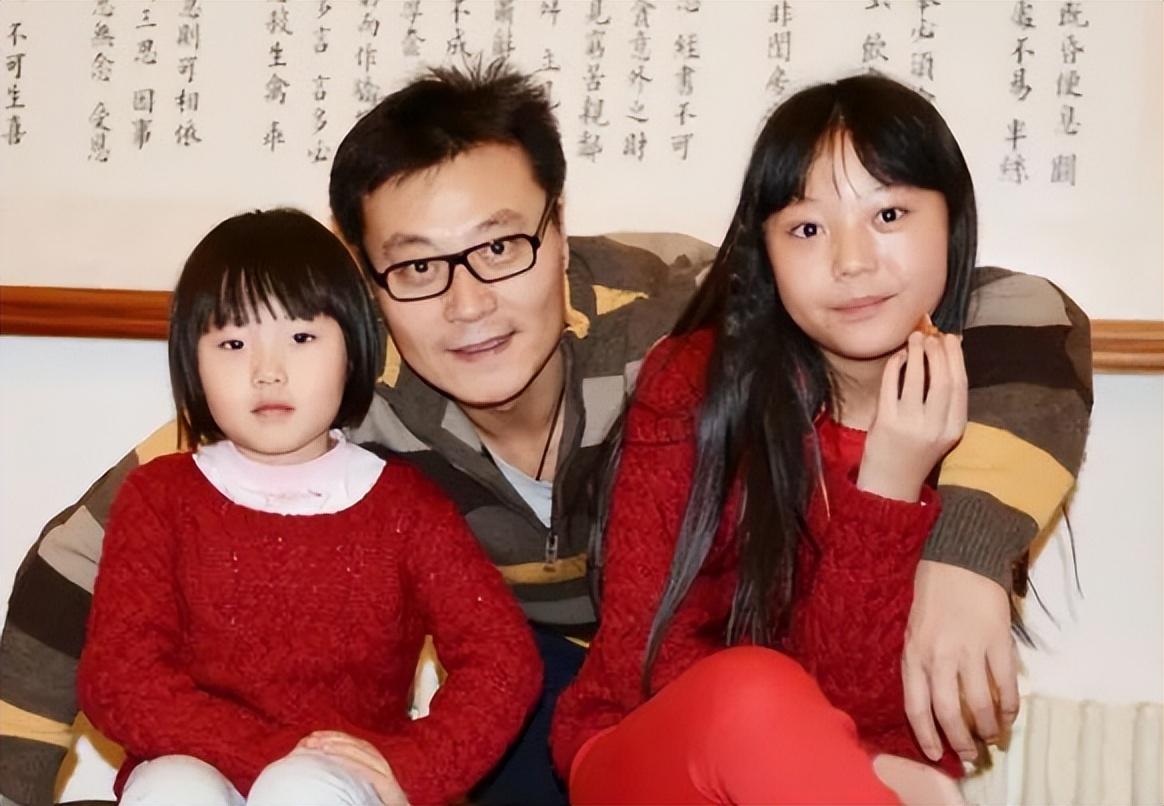 回顾演员任程伟成名后承诺不抛弃糟糠妻子如今是否真的做到了