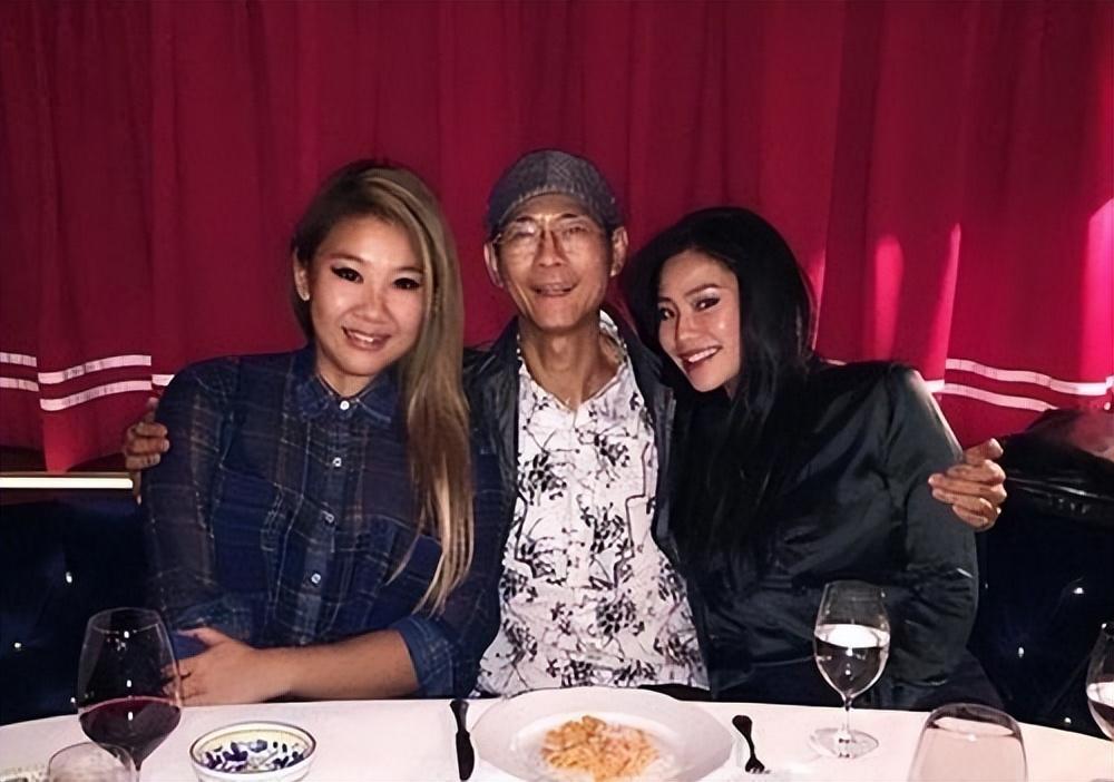 回顾沈殿霞女儿郑欣宜母亲去世父亲再婚继母用爱为我撑起一个家