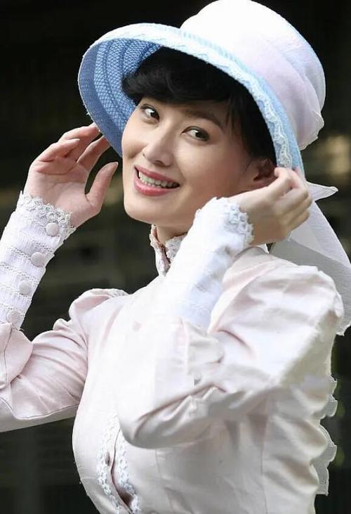 回顾王思懿26岁爆红与武松丁海峰因戏生情如今51岁单身