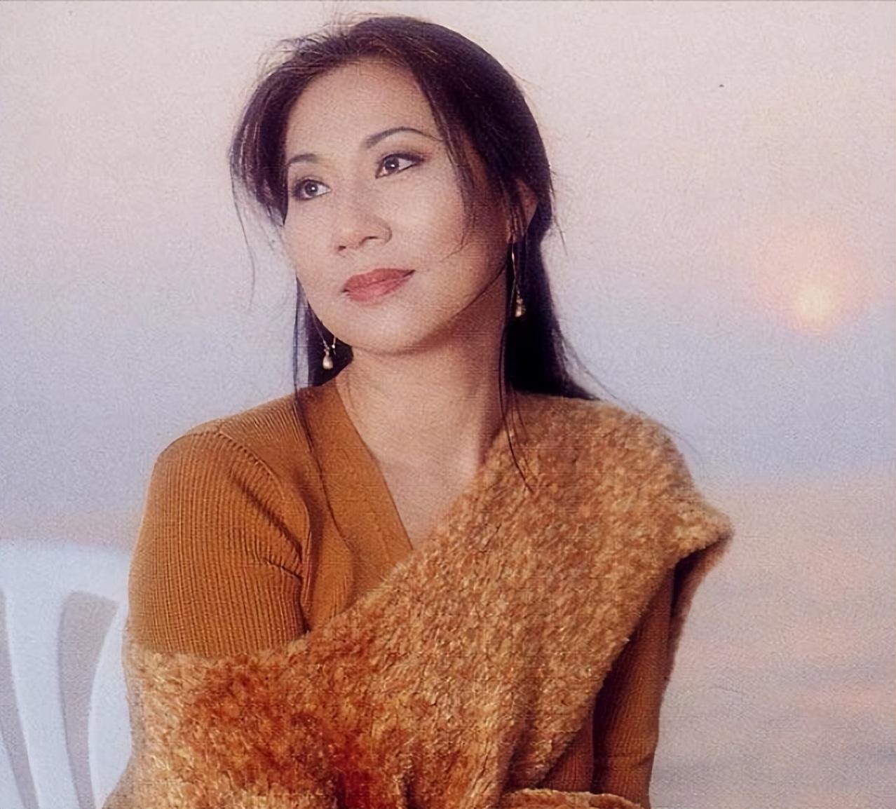 民歌皇后奚秀兰老公为了娶她被赶出豪门靠着春晚爆红全国