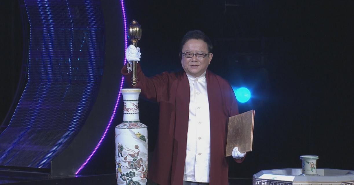 回顾王刚错砸2亿明代瓷器被持宝人告上法庭后节目停播