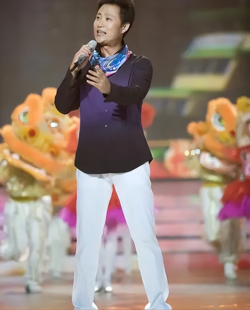 回顾耿为华被女粉丝倒追两年离婚后独自抚养女儿52岁仍然单身