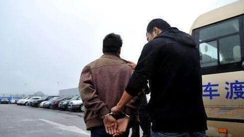 纪实人贩子彭洪菊拆散86个家庭被抓捕时怎么现在才来呀