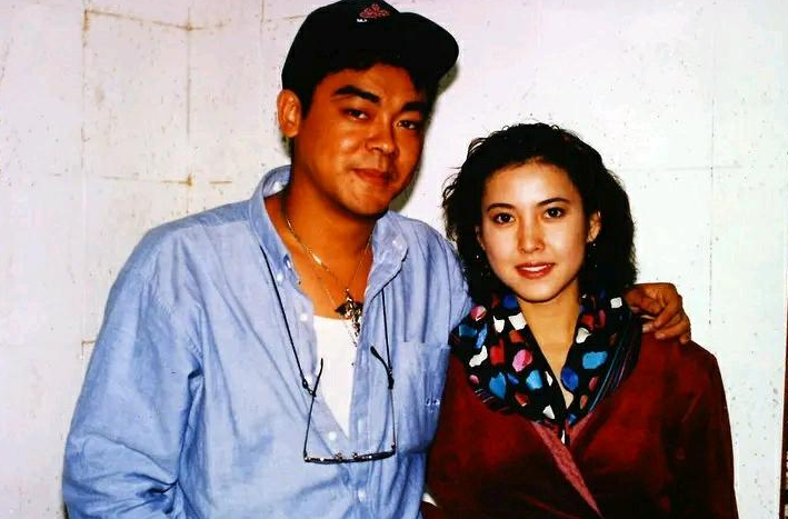 回顾罗慧娟周星驰的一生所爱33岁意外失聪仅45岁因癌症离世