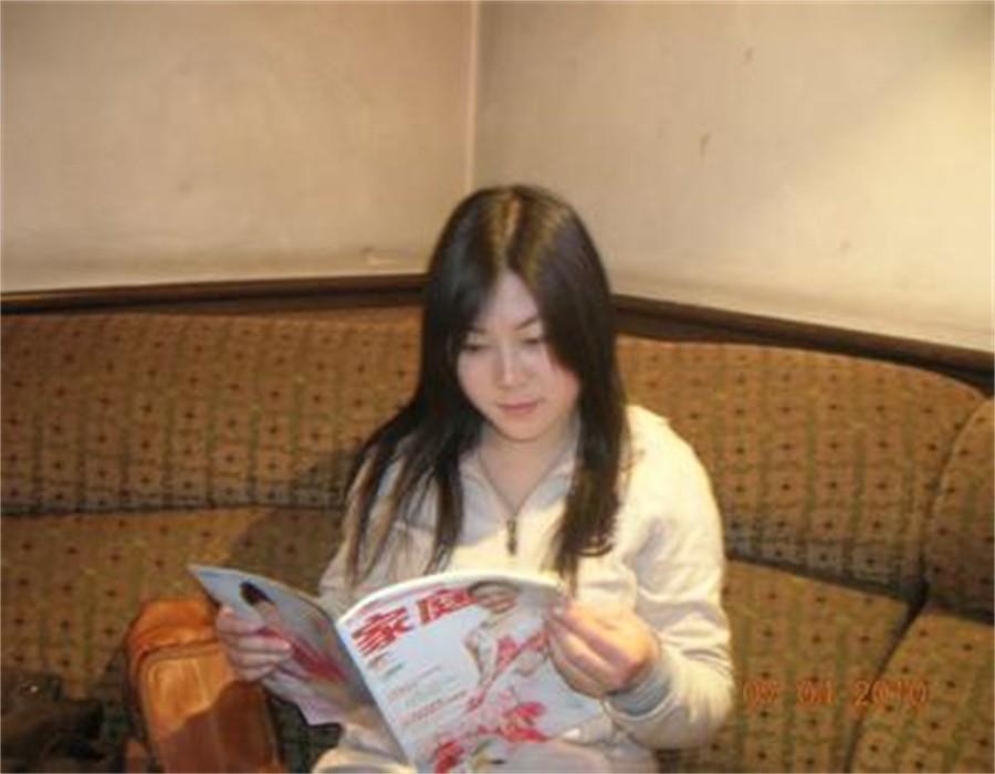 成名后,任月丽自信满满地考虑往职业歌手的方向冲一冲,发了专辑也出了