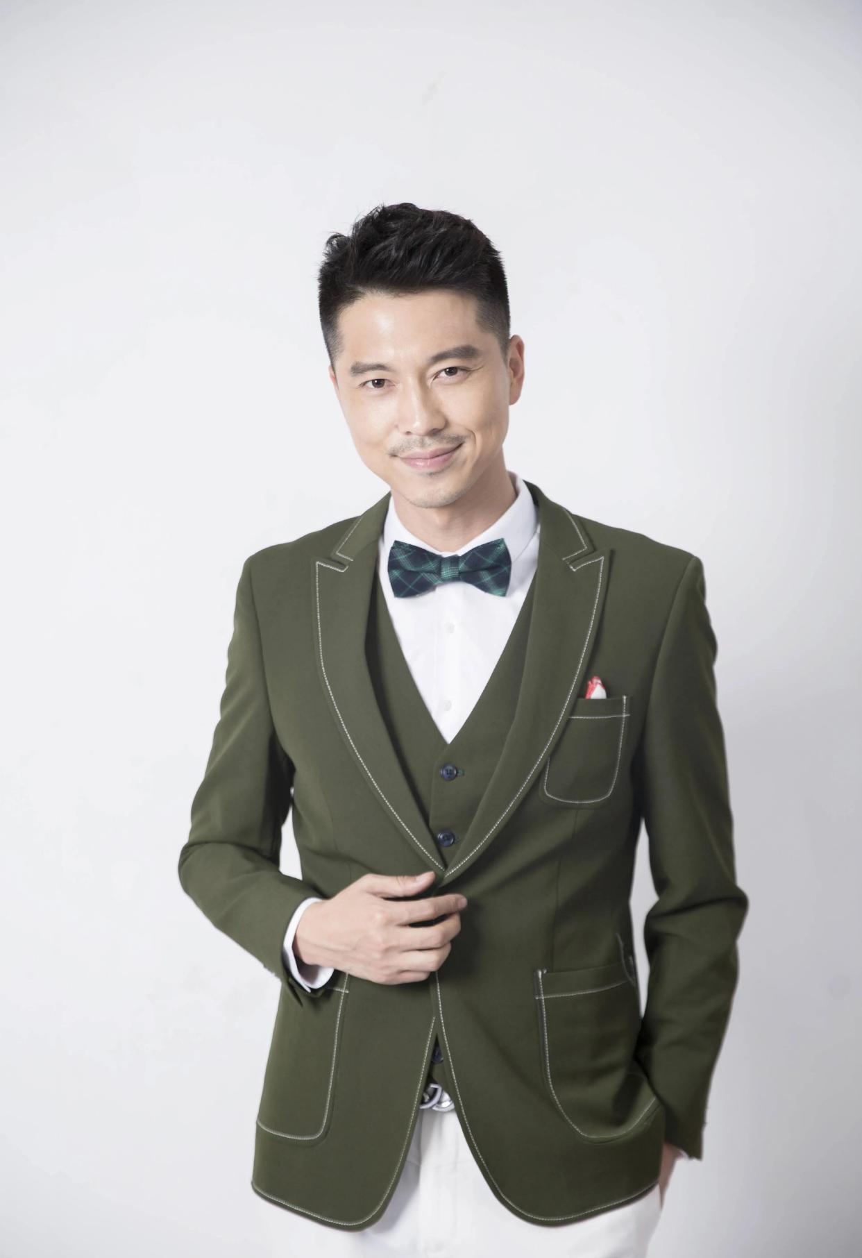 回顾演员王雷娶相爱7年女友李小萌结婚9年无绯闻40岁成视帝