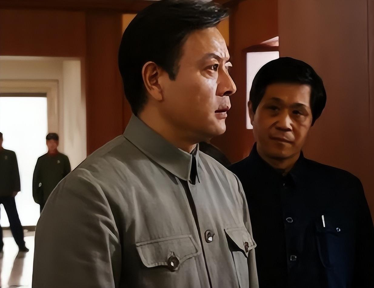 回顾巫刚和前妻结婚15年无儿女离婚后与不婚不育的陈瑾牵扯不清