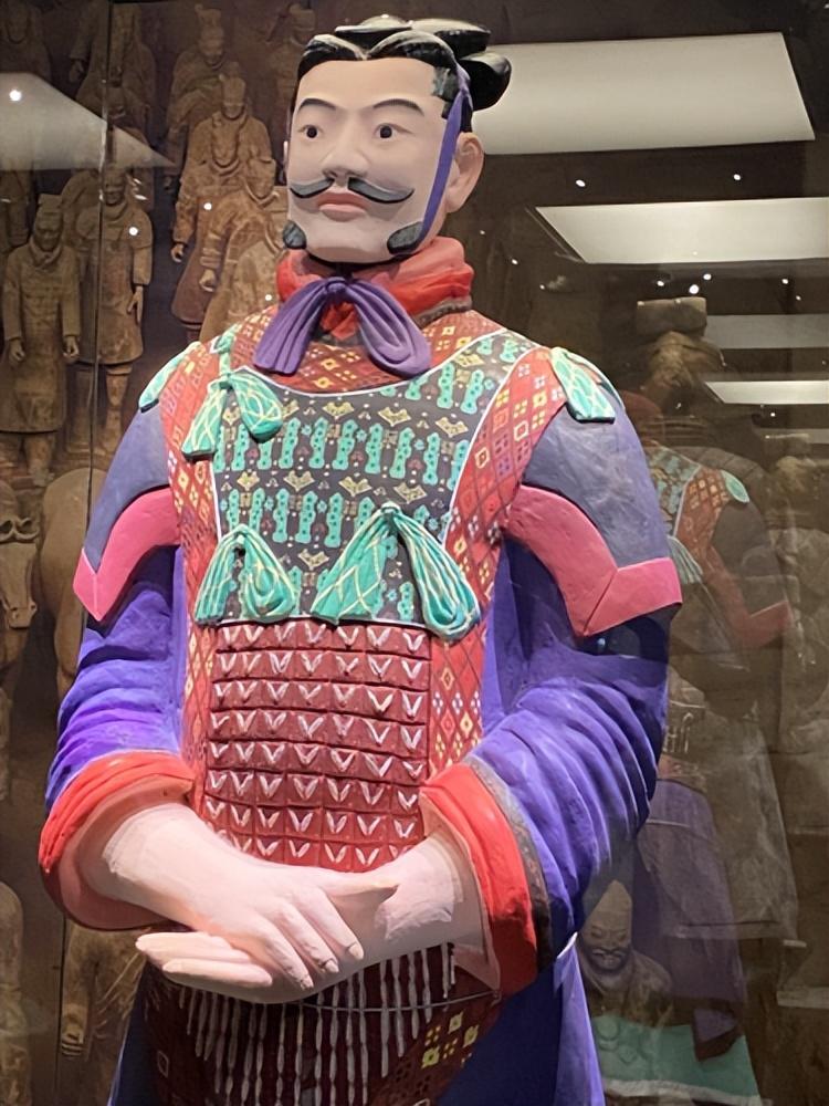 古人早就开始玩时尚了兵马俑元素还能影响现代拼布服装设计