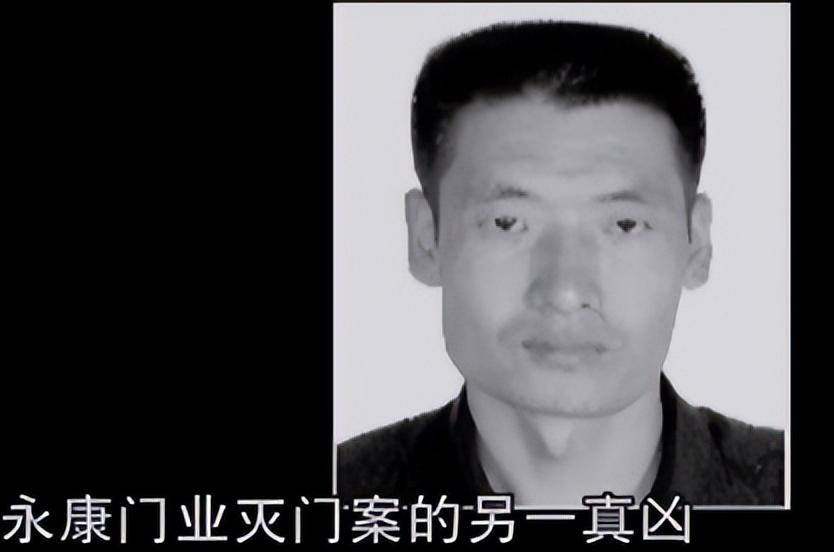 他告诉警方,自己和何明明是在一家餐馆认识的,他是厨师,而何明明是