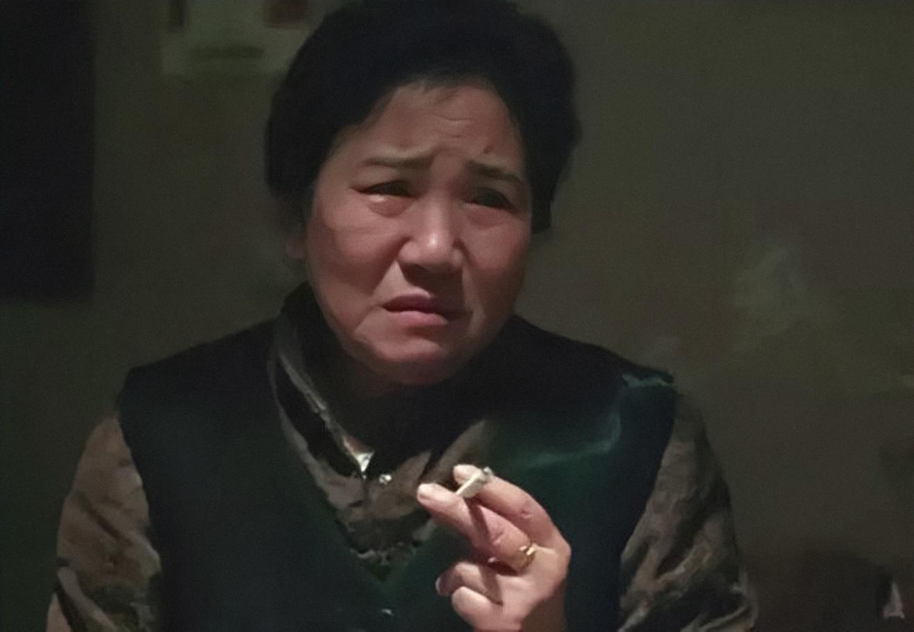 回顾赵丽蓉中年失去丈夫和女儿悲剧人生路上她却洒满了鲜花