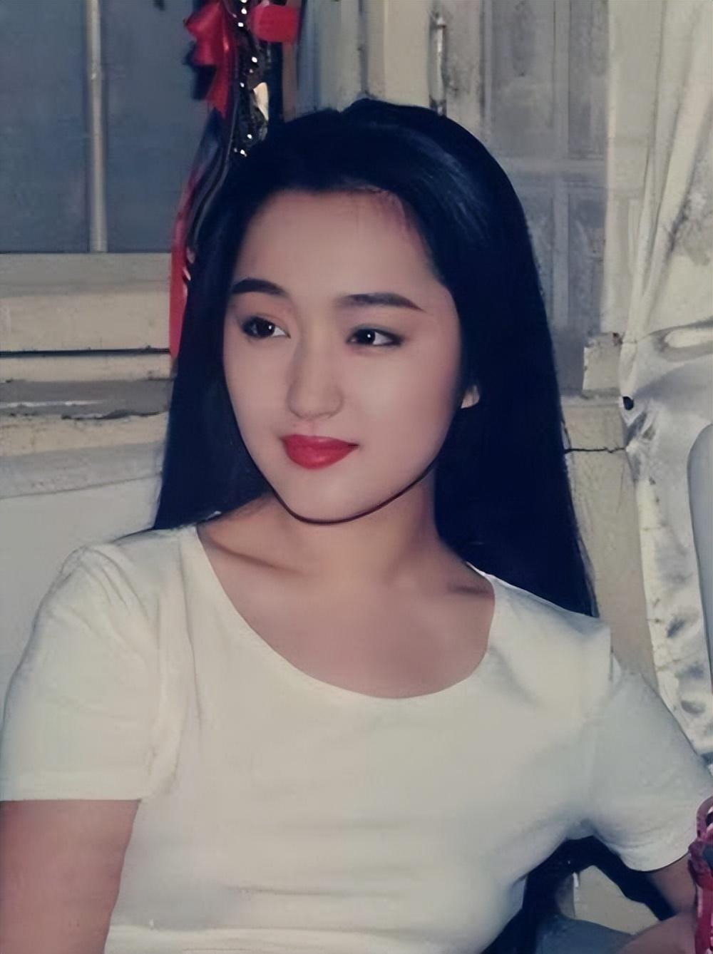 回顾杨钰莹母亲独自将我带大我至今未婚只为给母亲撑起一个家
