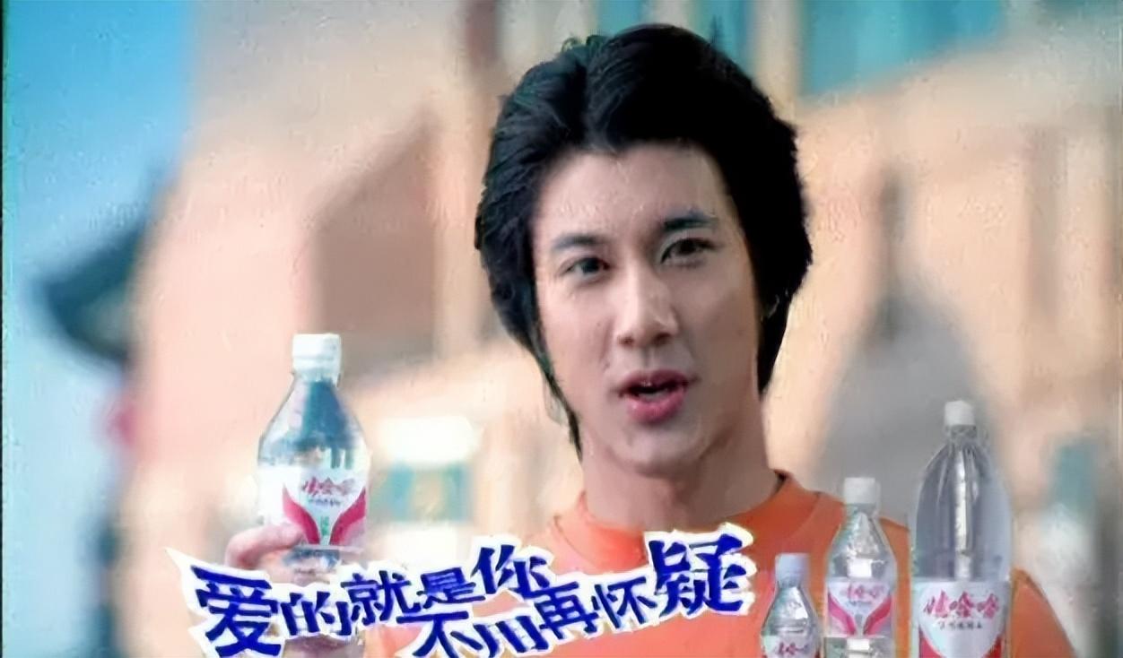 王力宏低调悼念宗庆后点赞了12年前二人合影旧照此行为获好评