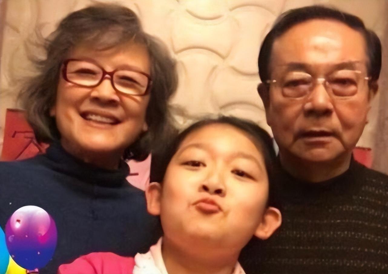 由于父母忙,宋春丽侄子宋楚炎可以说是在她家长大的.