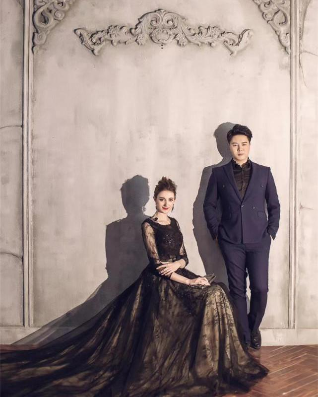 一切都是那么的新鲜,车水马龙与干净的街道诉说着这座城市的繁华与