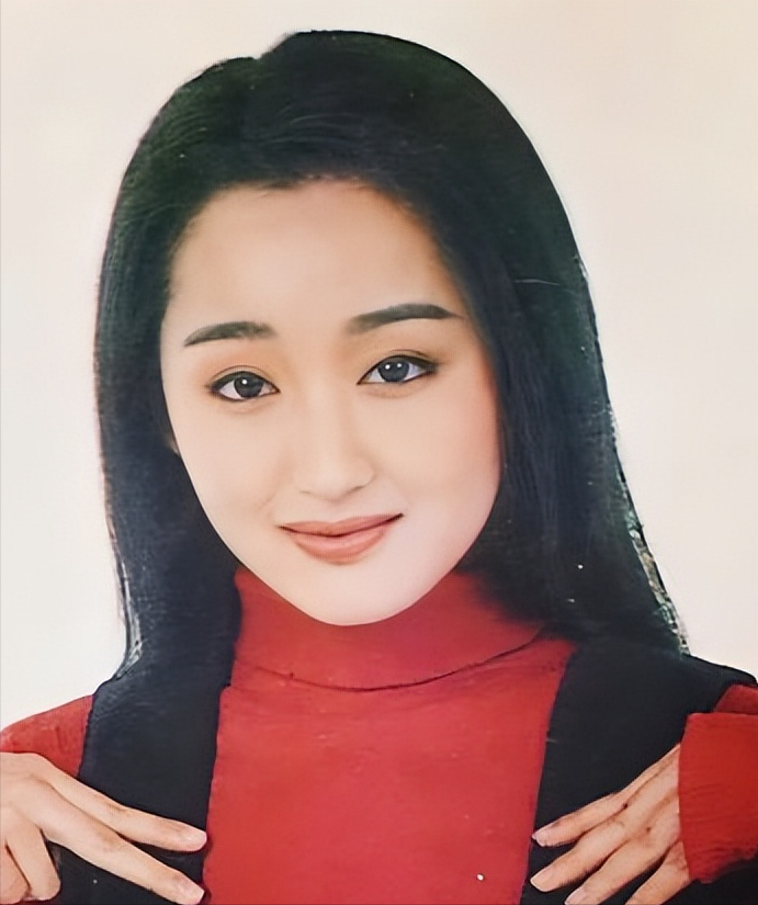 杨钰莹18岁早期图片